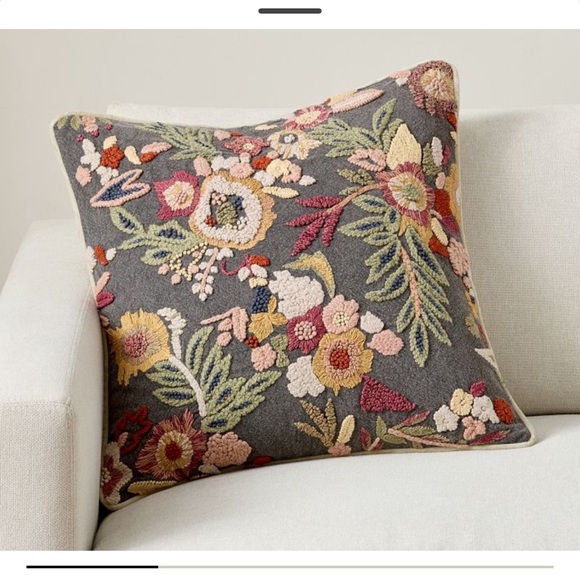 Pottery Barn Arabella Floral Embroidered Pillow Cover NWOT - Picture 1 of 9